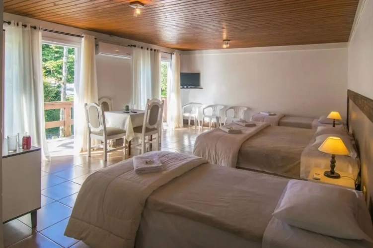 Deluxe Quadruple room