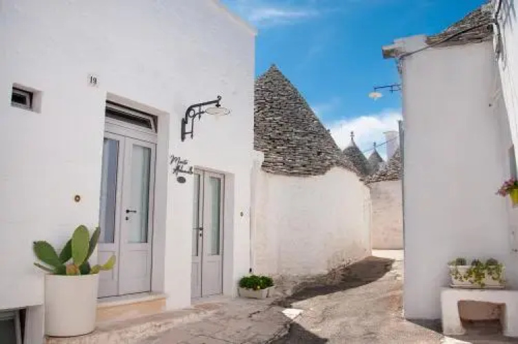 Monte Adamello - dimora nei trulli
