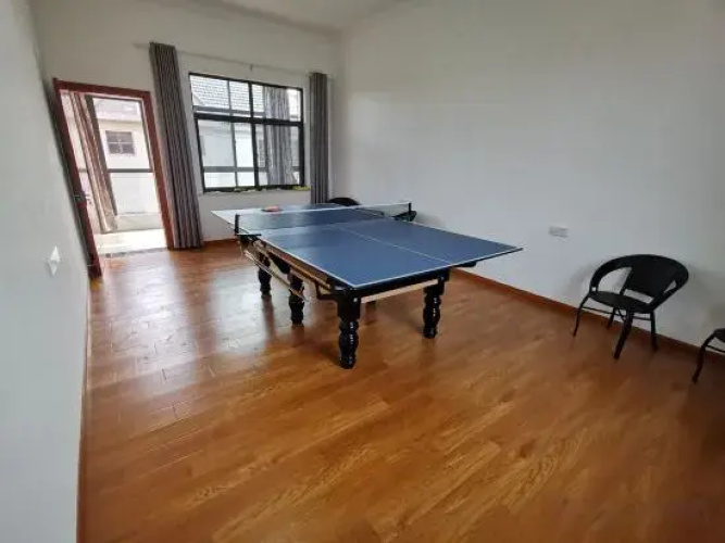 Huangjiaxiaoyuan B & B