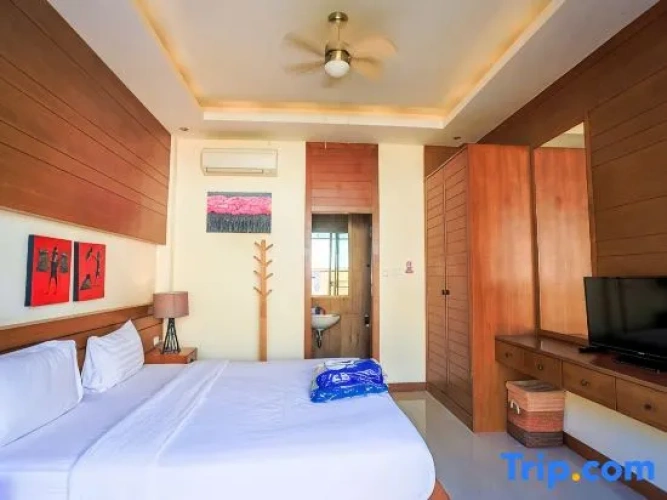 2 Bedrooms Villa