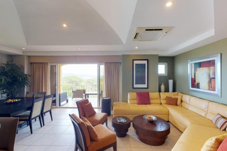 3 Bedrooms Apartment