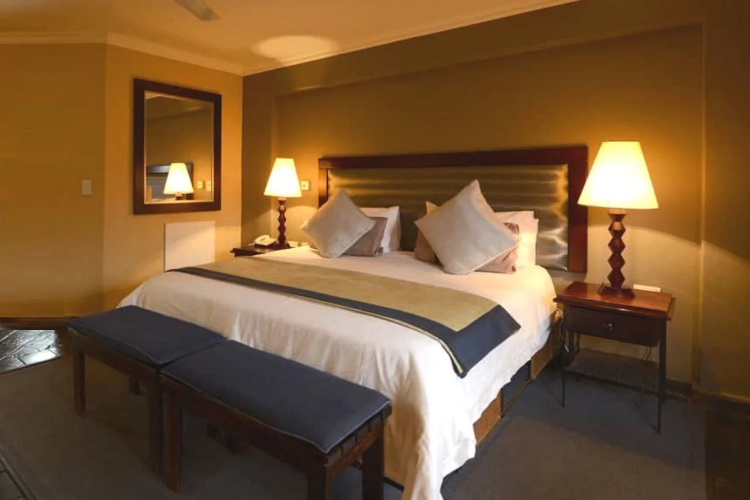 Whalesong Hotel & Spa