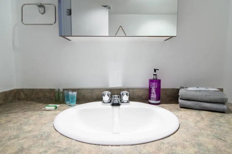 1821 Industrial Loft in Old Port by Nuage