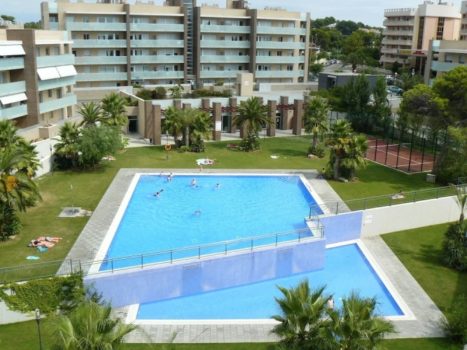 2 Bedrooms Apartment with balcony and with pool view