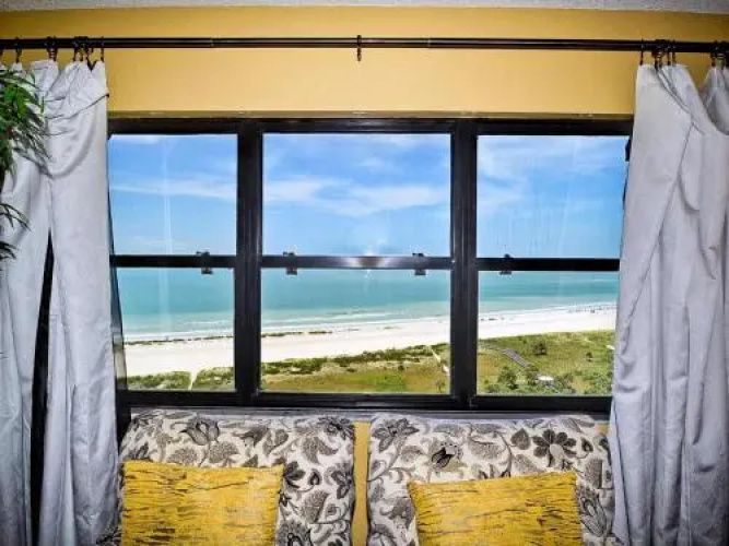 Landmark Tower 1707