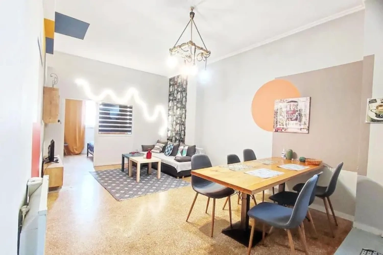 2 Bedrooms Apartment