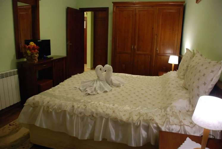 Elegant Lodge Hotel