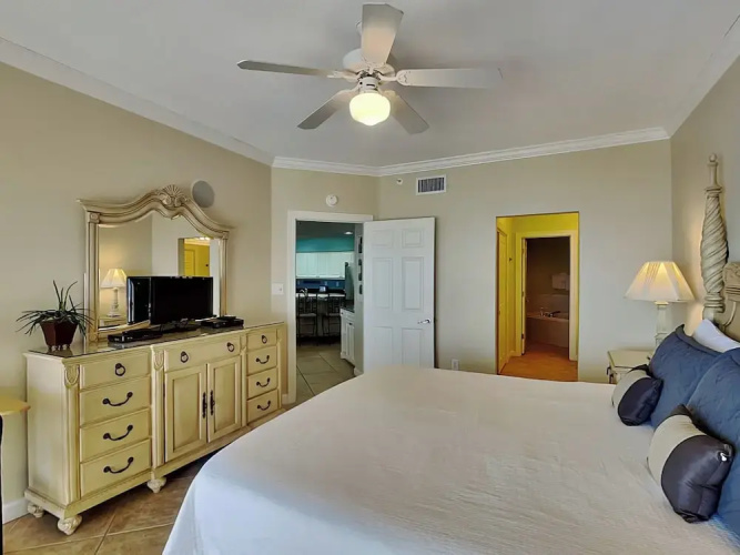 Admirals Quarters #1406