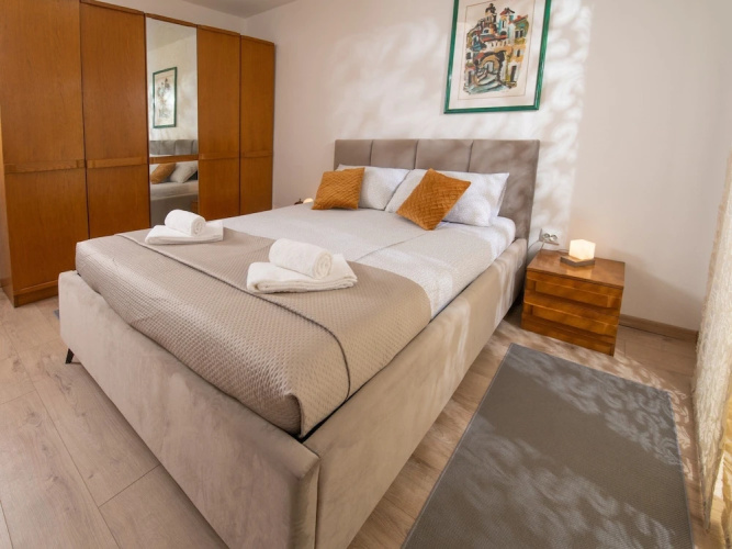 Apartment Point