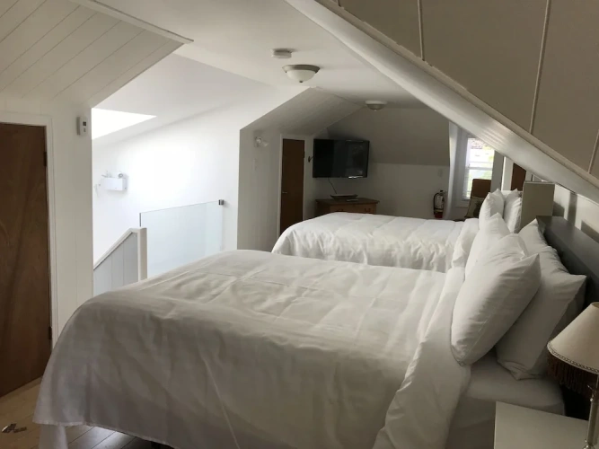 Quadruple Apartment