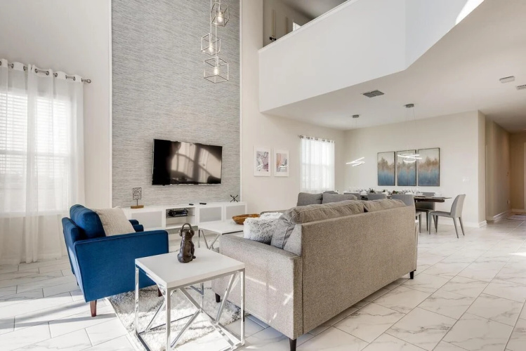871 DS - Exquisite 5BR Retreat With Pool