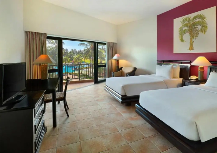 Superior Twin room with pool view