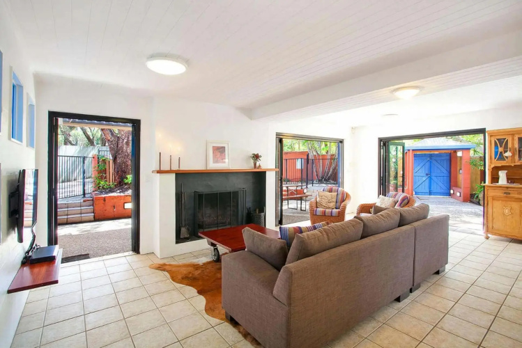 Ross Cres Spacious Private Beach House
