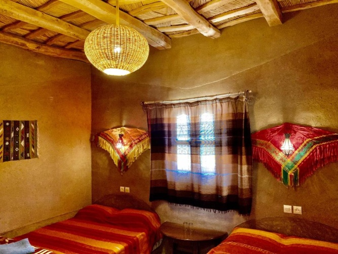 Standard Twin room with garden view