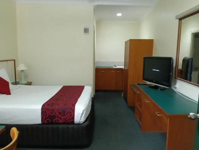 Bayswater Motel