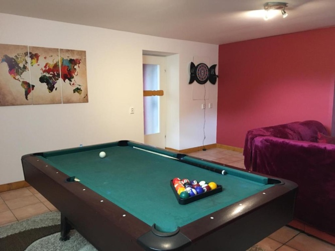 5 Bedrooms Cottage