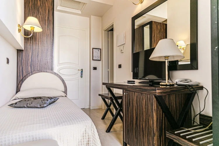 Standard Single room