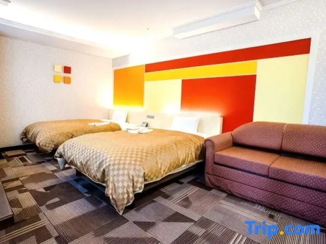 Standard Triple room