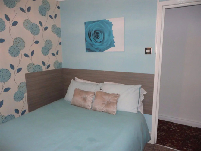 OYO Hotel 33