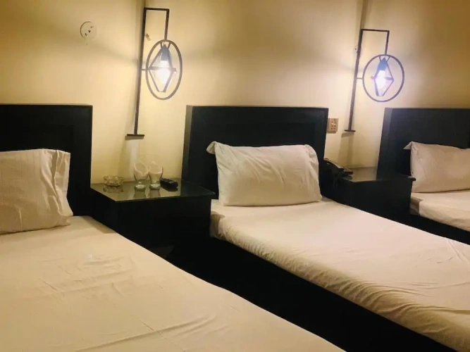 Deluxe Triple room with city view