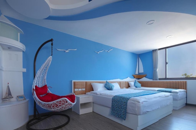 Standard Triple room