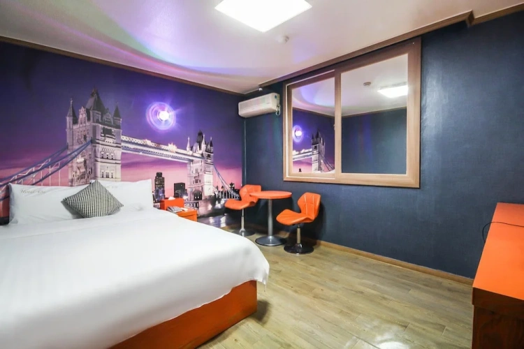 Economy room