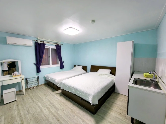 1 Bedroom Deluxe Twin room with city view