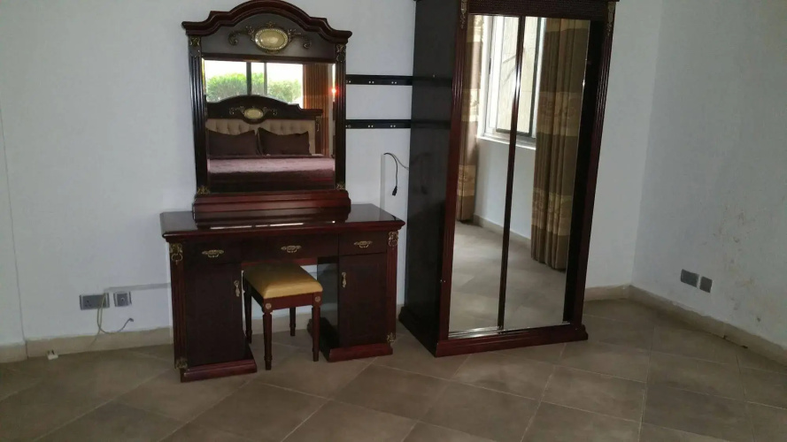 Dream Court Apartment
