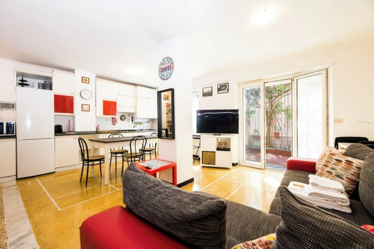 2 Bedrooms Apartment