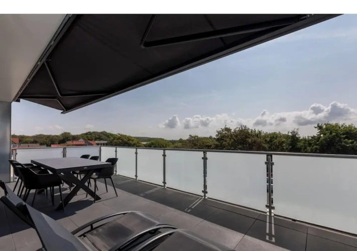 2 Bedrooms Classic Apartment with balcony