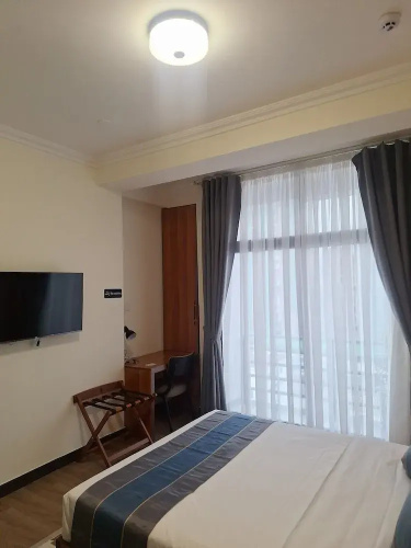 Point Central Hotel