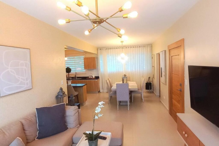 3 Bedrooms Apartment