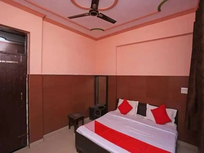 Hotel Bombay Central Agra