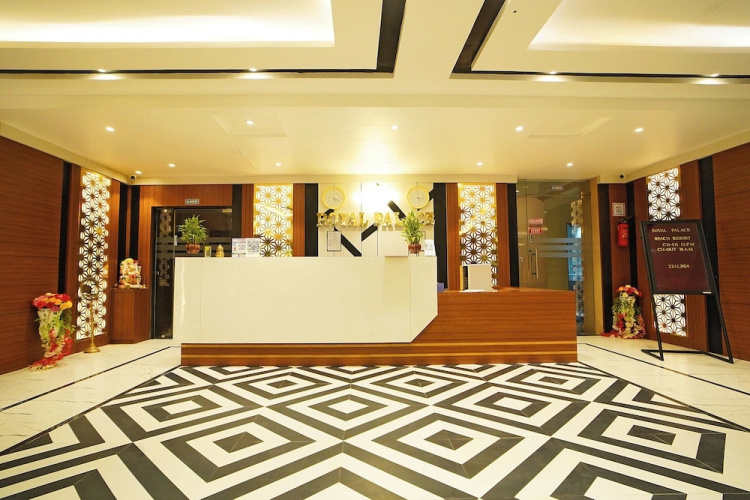 Royal Palace Beach Resort