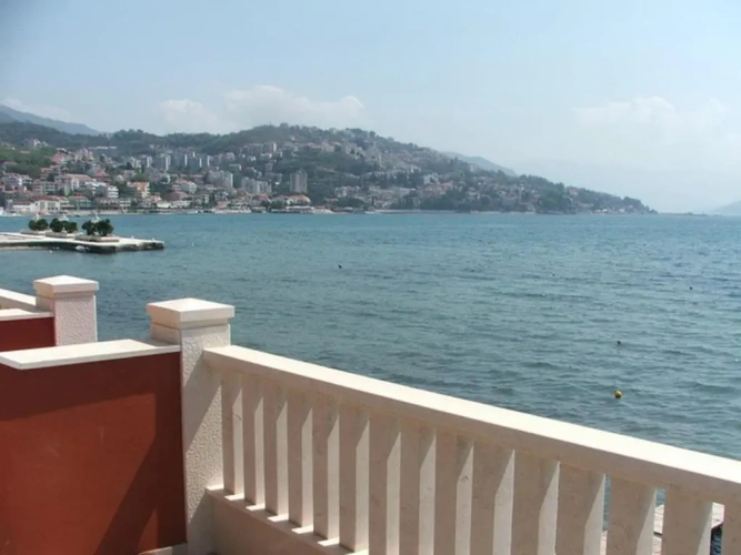 1 Bedroom Apartment with sea view