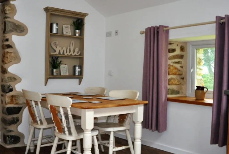 2 Bedrooms Cottage
