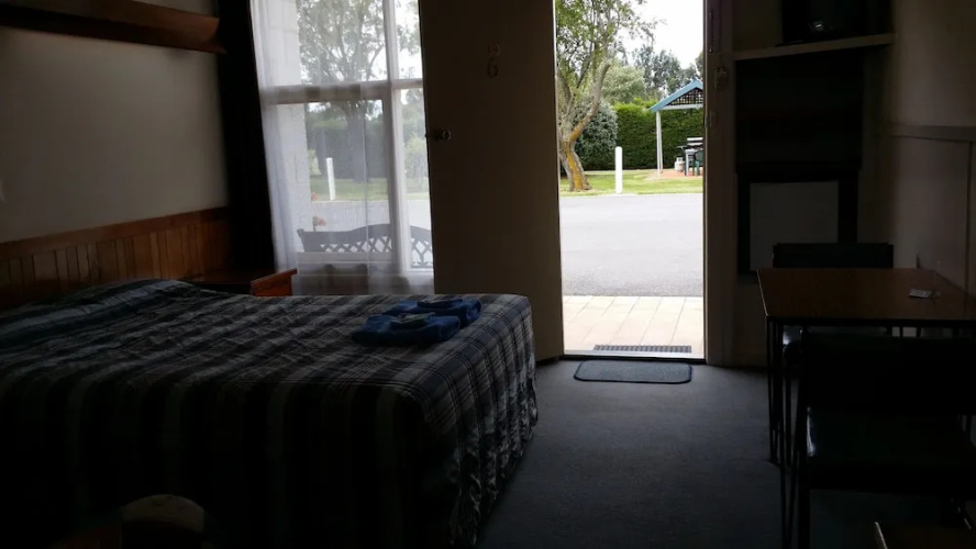 Terang Motor Inn