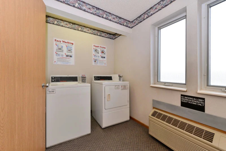 Americas Best Value Inn & Suites
