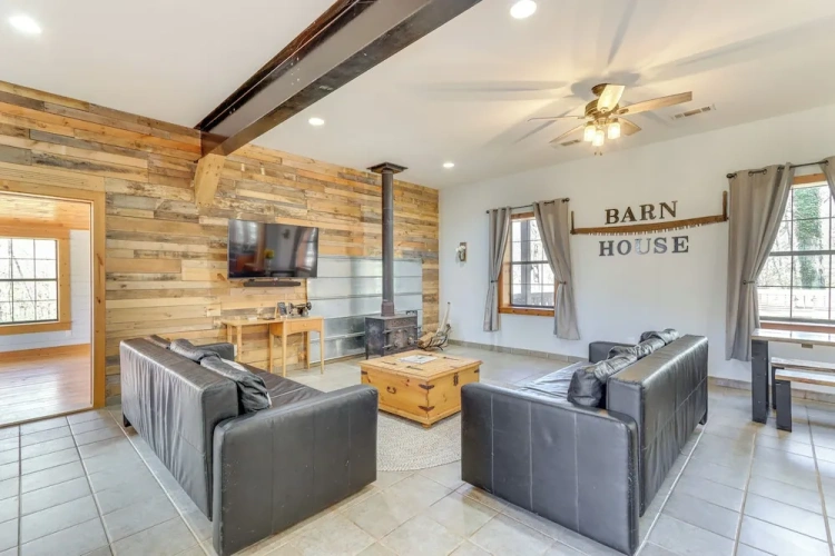 2 Bedrooms Cottage