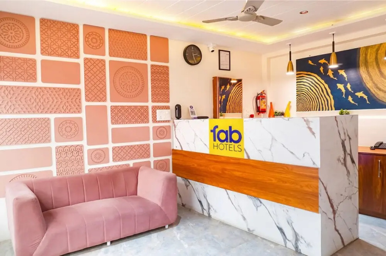 Fabhotel Majestic Inn