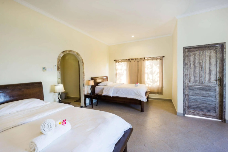 Ware Ware Surf Bungalow Lembongan