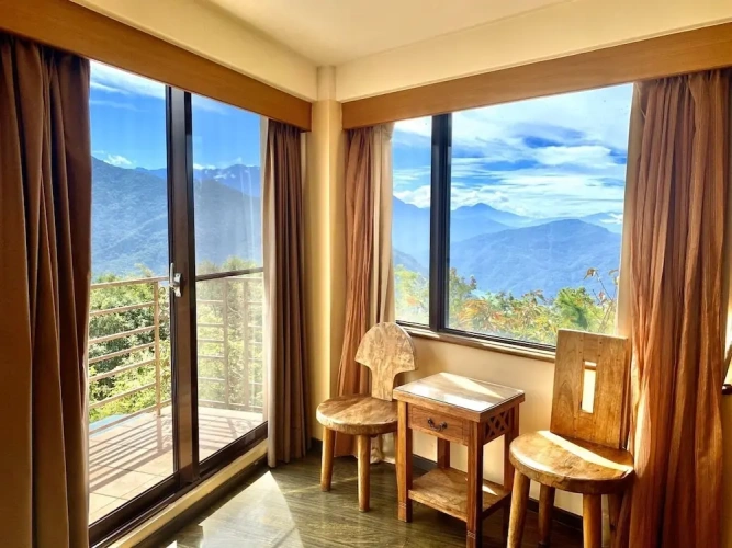 Standard Quadruple room with balcony and with mountain view