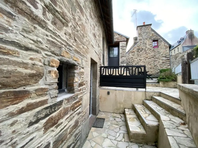 2 Bedrooms Cottage