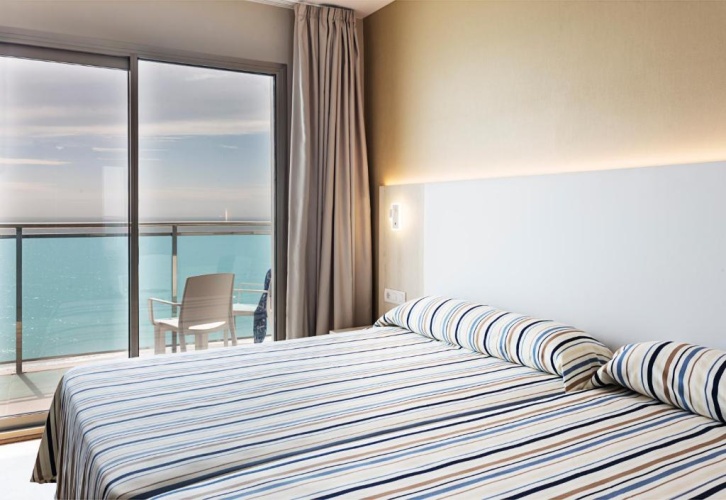 Superior Twin room with sea view