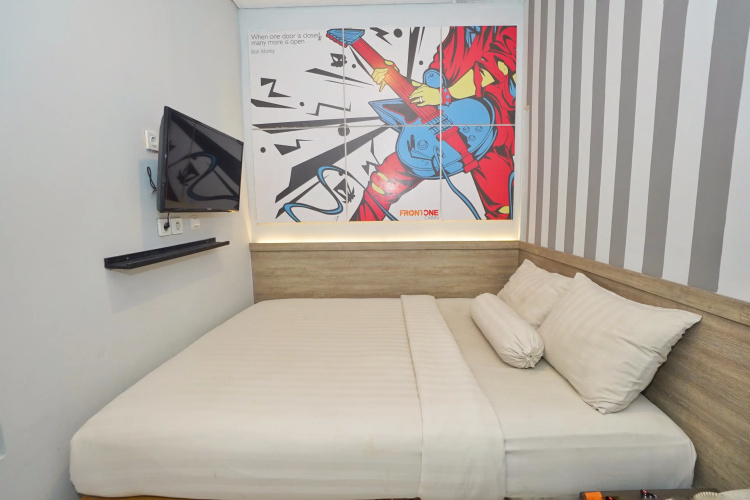 Front One Budget Hotel Tirtonadi Solo