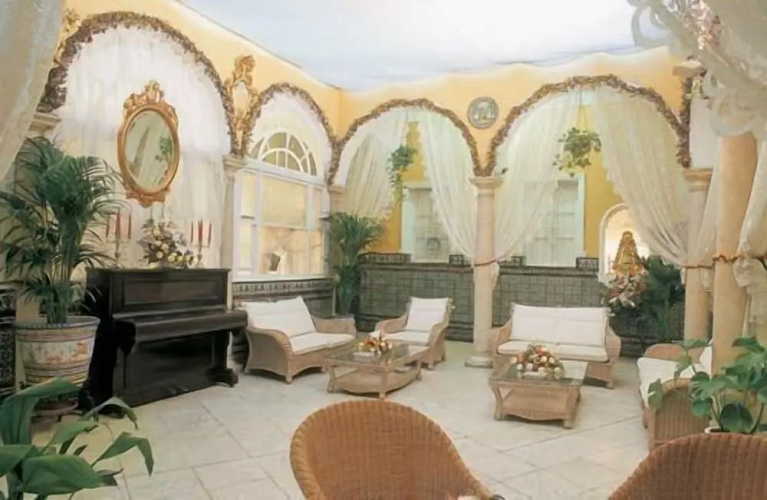 Hostal Sierpes