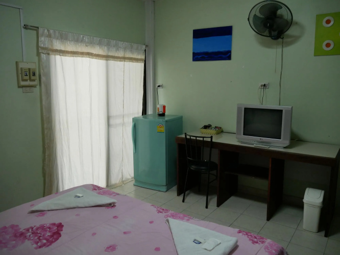 Phuttipong Apartment