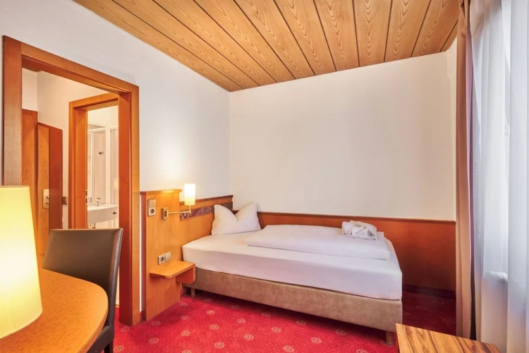 Standard Single room with city view