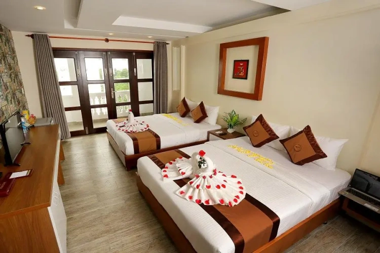 Standard Triple room