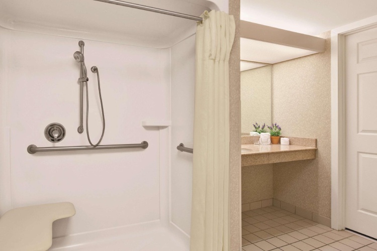 Quadruple Suite